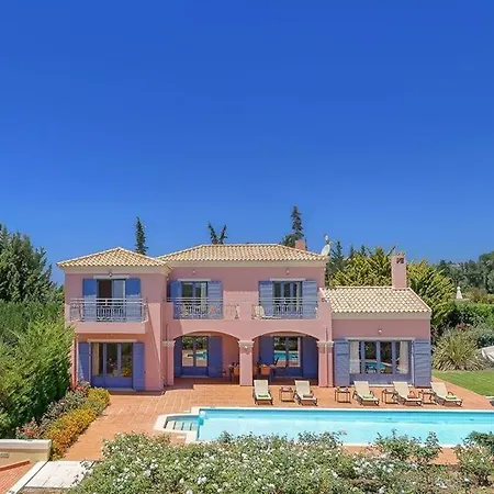 Sleeps 8 Pool Air Con Wifi Villa